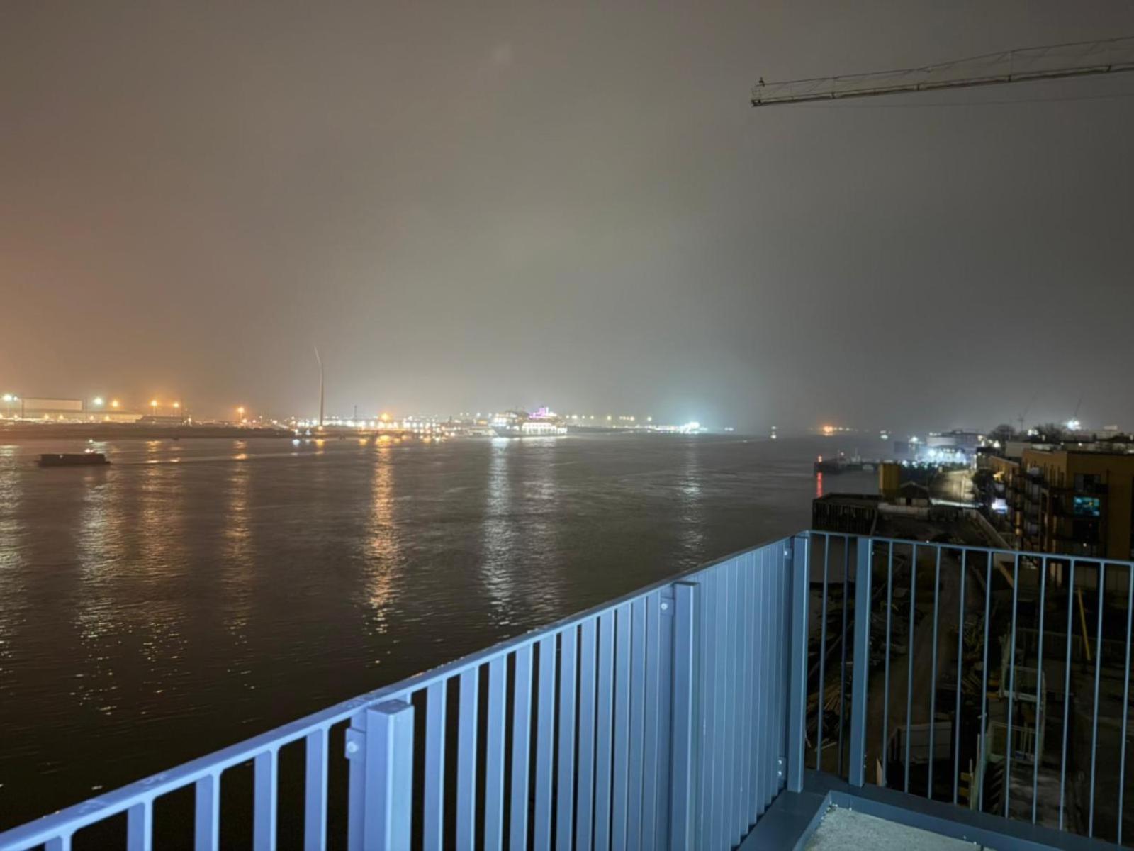 Serenity Waterfront 2 Bed Apartment Northfleet Экстерьер фото