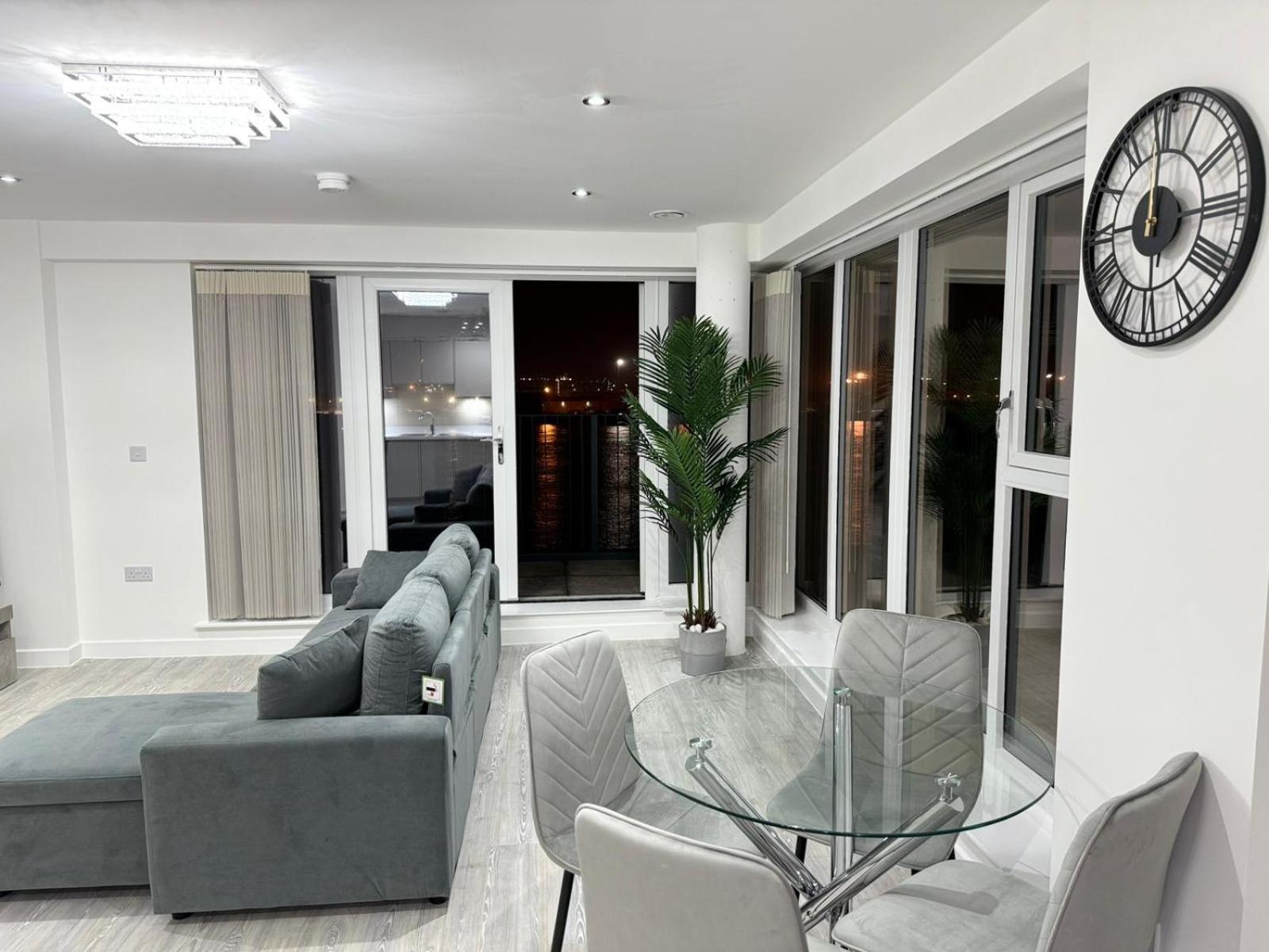 Serenity Waterfront 2 Bed Apartment Northfleet Экстерьер фото